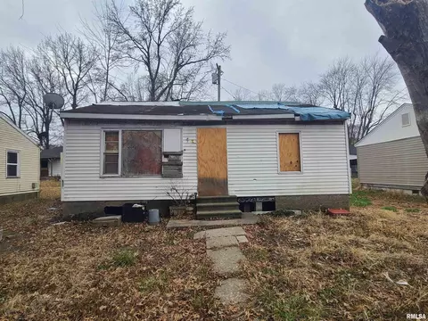 7 Court B, Herrin, IL 62948
