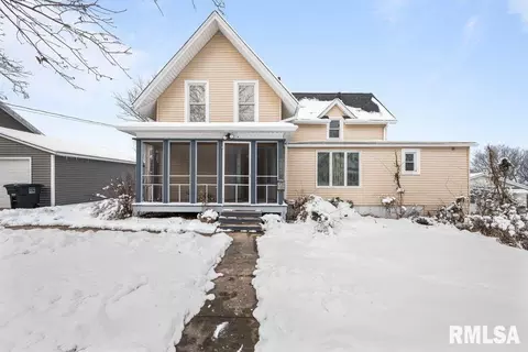 2823 8th Ave, Moline, IL 61265