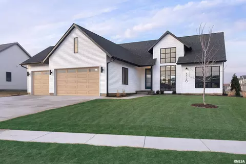 4520 Lakeside Dr, Bettendorf, IA 52722