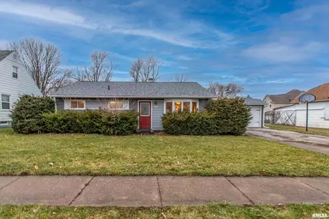 1208 10th St, Orion, IL 61273