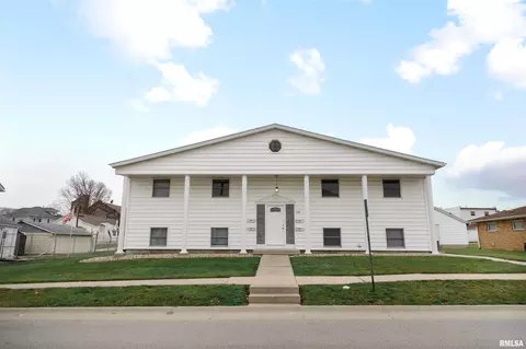 218 N Center St, Geneseo, IL 61254