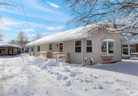 1838 28 12 Ave, East Moline, IL 61244