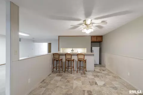 5203 38th Ave, Moline, IL 61265 photo 41