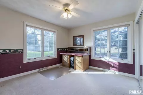 5203 38th Ave, Moline, IL 61265 photo 33