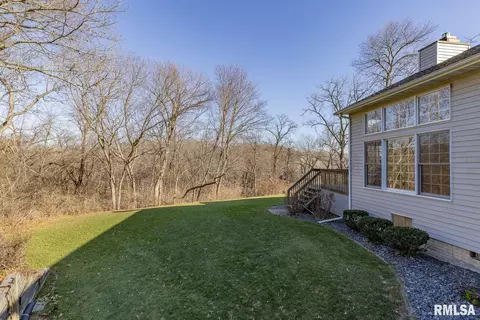 5203 38th Ave, Moline, IL 61265 photo 9