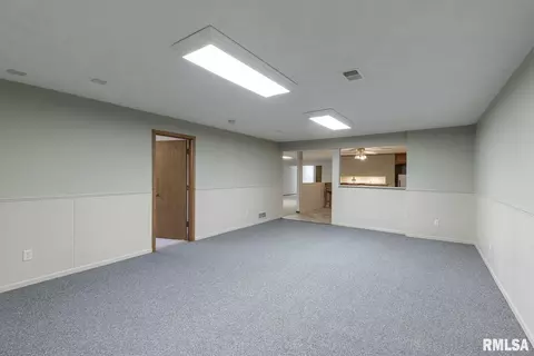 5203 38th Ave, Moline, IL 61265 photo 42
