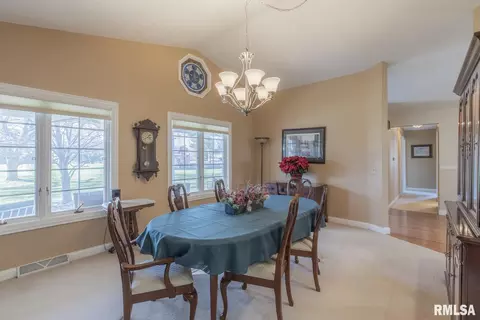 5203 38th Ave, Moline, IL 61265 photo 28