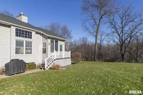5203 38th Ave, Moline, IL 61265 photo 8