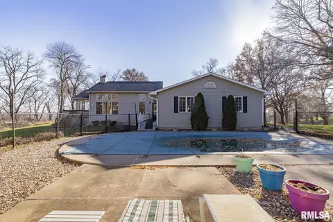5203 38th Ave, Moline, IL 61265 photo 10