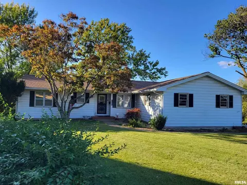 5211 Wyaconda Ave, Hannibal, MO 63401