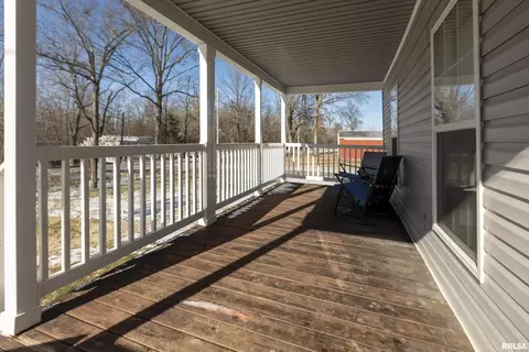 6690 Main St, Logan, IL 62856 photo 3