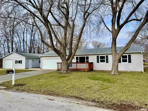 4333 11th St #A, Moline, IL 61265