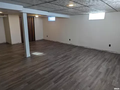 4910 48th Ave, Moline, IL 61265 photo 10