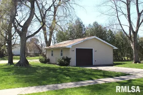 241 E Garfield St, Kewanee, IL 61443 photo 8