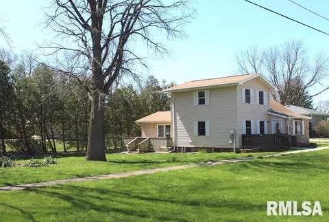 241 E Garfield St, Kewanee, IL 61443 photo 4
