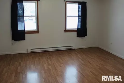 241 E Garfield St, Kewanee, IL 61443 photo 38