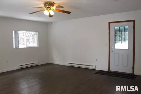 241 E Garfield St, Kewanee, IL 61443 photo 9