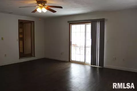 241 E Garfield St, Kewanee, IL 61443 photo 16