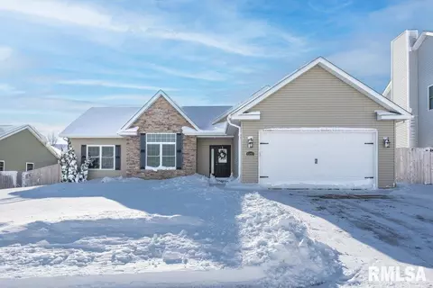 1257 W 63rd St, Davenport, IA 52806