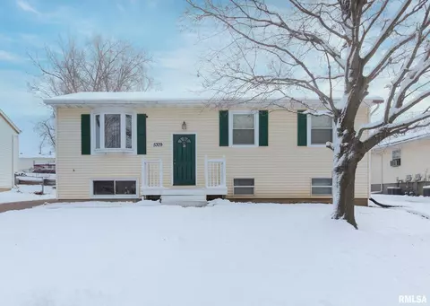 5309 N Thornwood Ave, Davenport, IA 52806