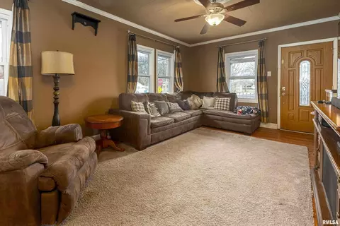 551 N Seba St, Hurst, IL 62949 photo 6