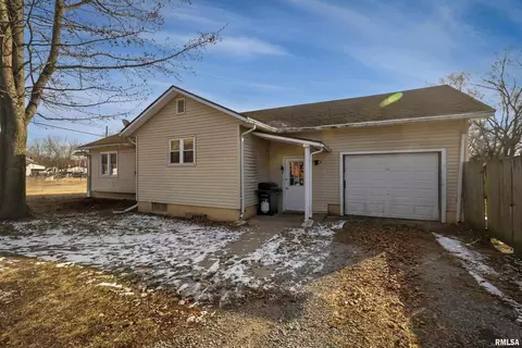 551 N Seba St, Hurst, IL 62949 photo 4