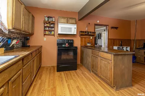 551 N Seba St, Hurst, IL 62949 photo 11