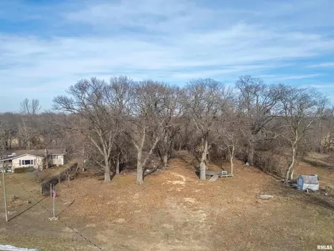 25602 290th St, Princeton, IA 52768