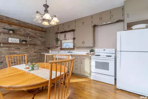 332 E Palace Row, Geneseo, IL 61254 photo 15