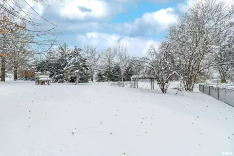 332 E Palace Row, Geneseo, IL 61254 photo 24