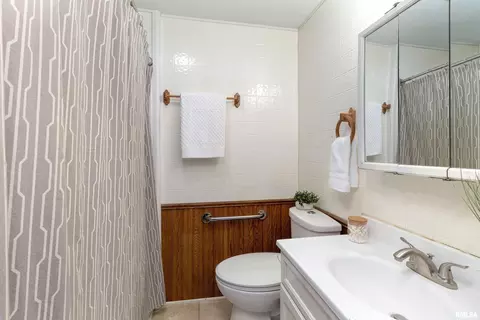 332 E Palace Row, Geneseo, IL 61254 photo 9