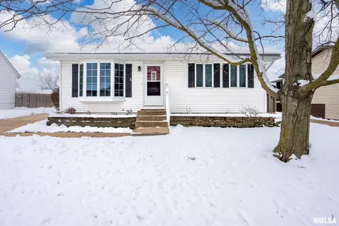 1412 N Pioneer St, Davenport, IA 52804