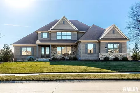 3934 Grayhawk Ct, Bettendorf, IA 52722
