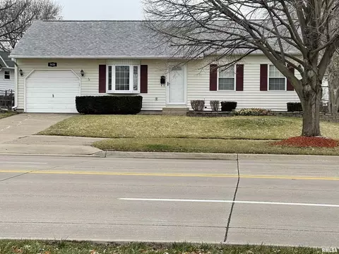 3416 18th St, Bettendorf, IA 52722
