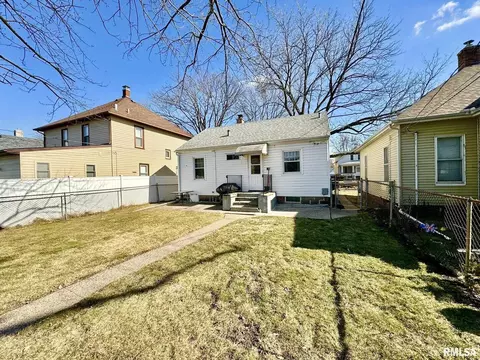 2021 3rd St, Moline, IL 61265 photo 15
