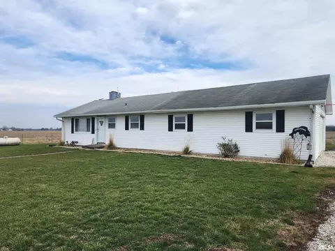 285 County Road 1500 N Rd, West Point, IL 62380