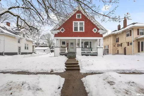 2516 Pershing Ave, Davenport, IA 52803