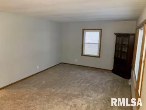 3522 37th St, Moline, IL 61265 photo 8
