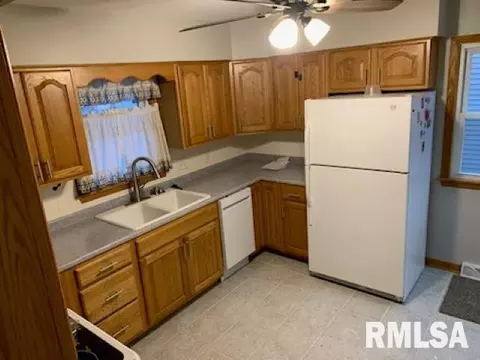 3522 37th St, Moline, IL 61265 photo 10