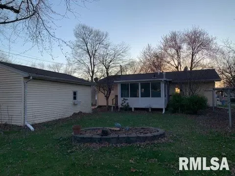 3522 37th St, Moline, IL 61265 photo 5