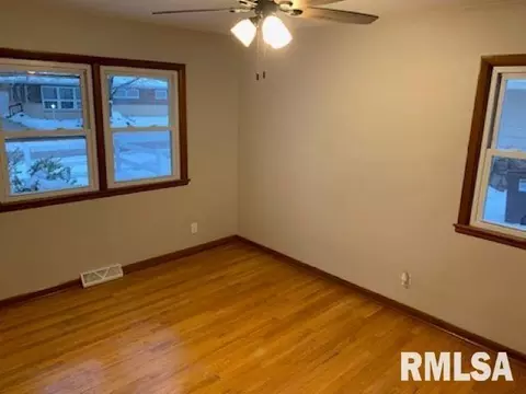 3522 37th St, Moline, IL 61265 photo 12