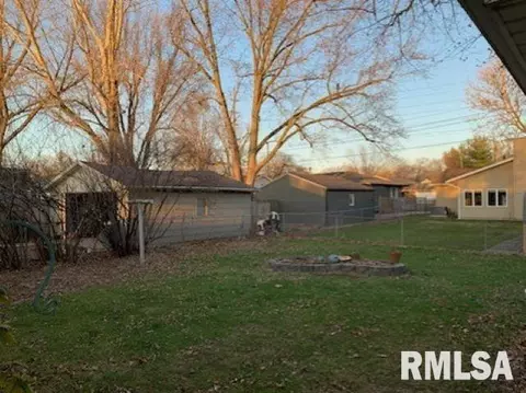 3522 37th St, Moline, IL 61265 photo 6