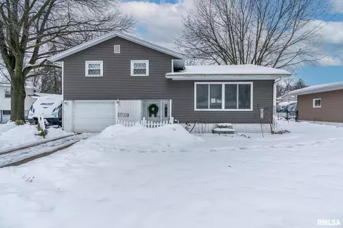 2725 E Garfield St, Davenport, IA 52803