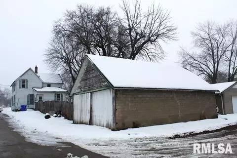 525 Willow St, Kewanee, IL 61443 photo 6