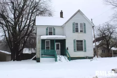 525 Willow St, Kewanee, IL 61443 photo 2