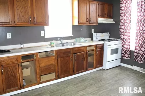 525 Willow St, Kewanee, IL 61443 photo 14