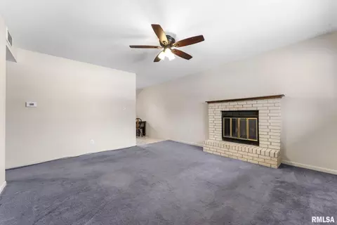 4420 51st St, Moline, IL 61265 photo 3