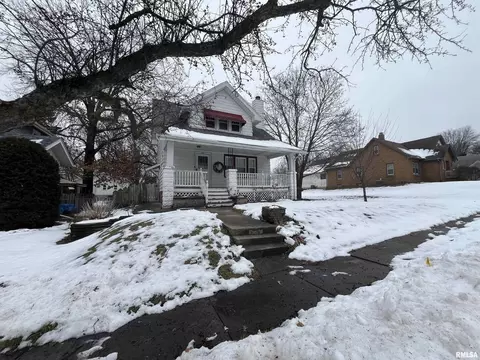 2113 Myrtle St, Davenport, IA 52804