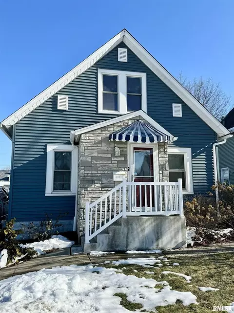 432 42nd St, Moline, IL 61265