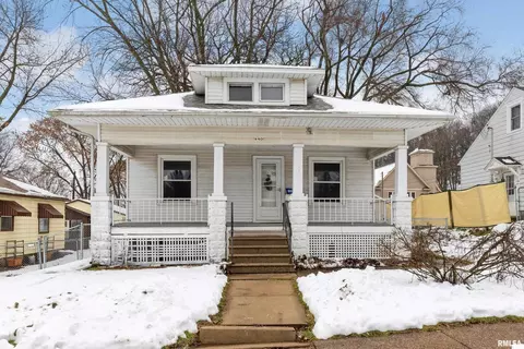 440 43rd St, Moline, IL 61265